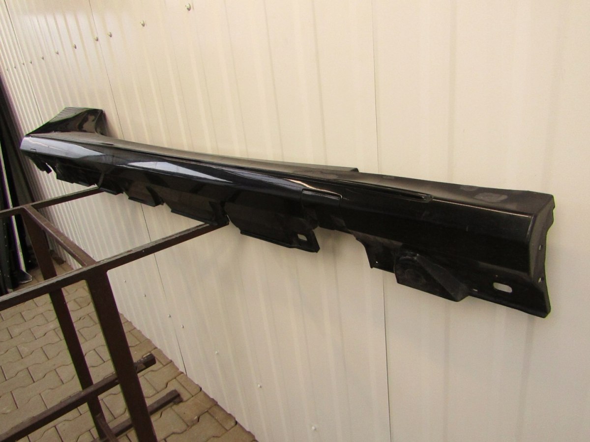 Lajsna praga desna Mercedes C 205 Cabrio AMG 14-