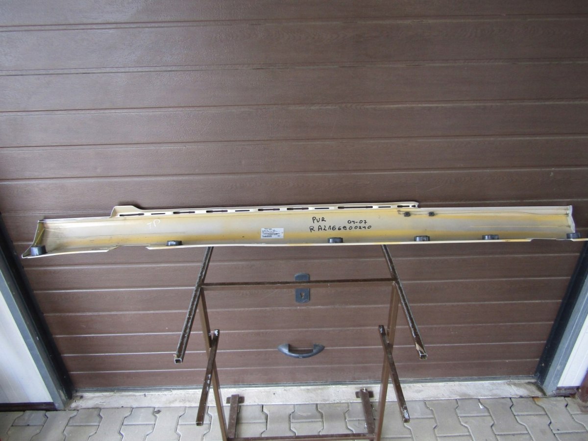 Lajsna praga desna Mercedes CL 216 PUR 05-