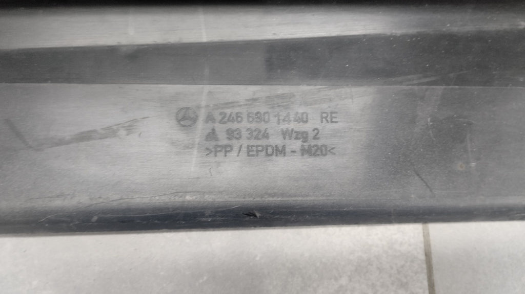 Lajsna praga desna Mercedes CLA 117 prag 13-19