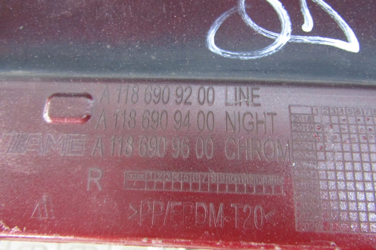 Lajsna praga desna Mercedes CLA 2 II 118 19- AMG