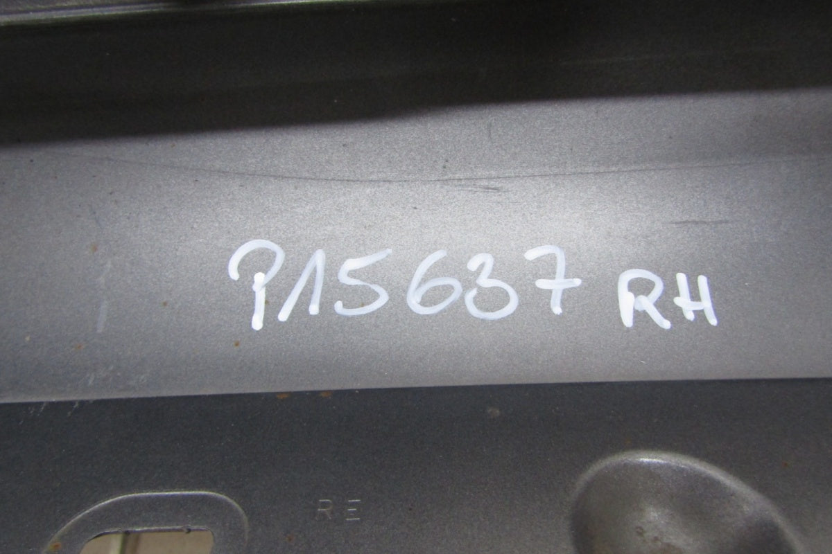 Lajsna praga desni Mercedes E 207 AMG Coupe 09-17