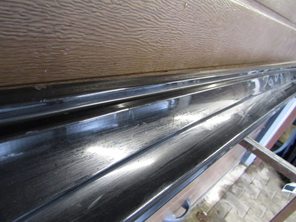 Lajsna praga desna Mercedes E 212 AMG Lift 12-