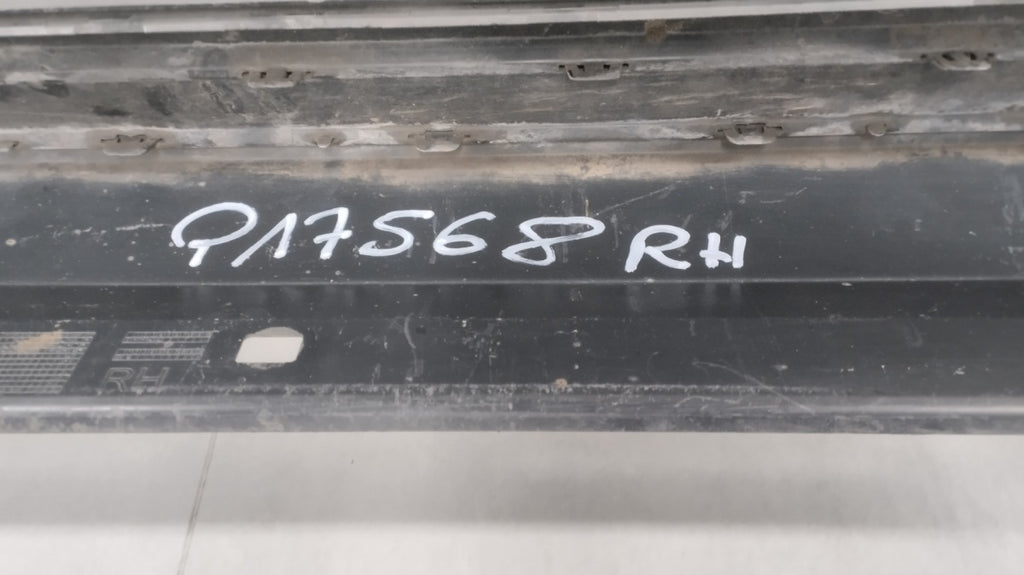 Lajsna praga desni Mercedes GLA 156 AMG 13-