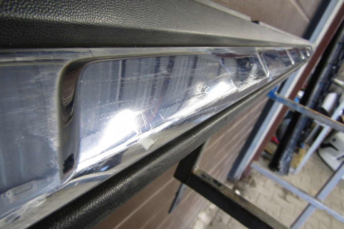 Lajsna praga desna Mercedes GLA 156 AMG 13-