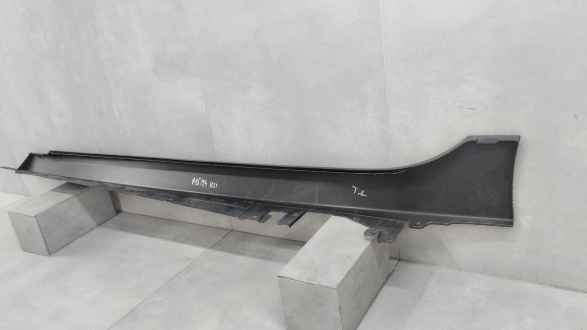 Lajsna praga desni BMW 1 F40 2 F44 19- próg