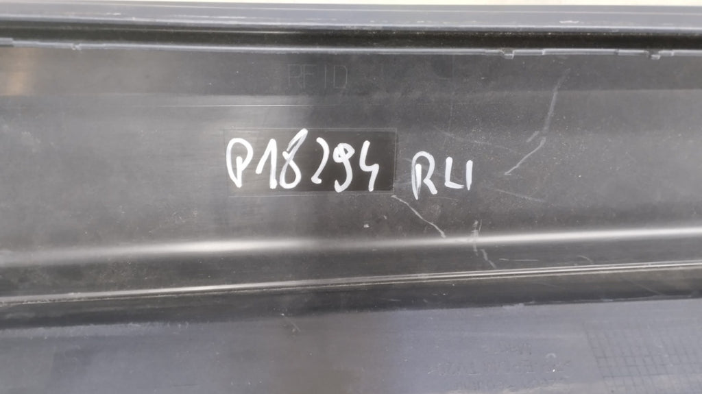 Lajsna praga desni BMW 1 F40 2 F44 19- próg