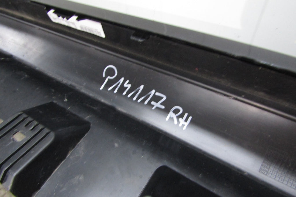 Lajsna praga desna Mercedes GLS X167 X-167 19- AMG 63