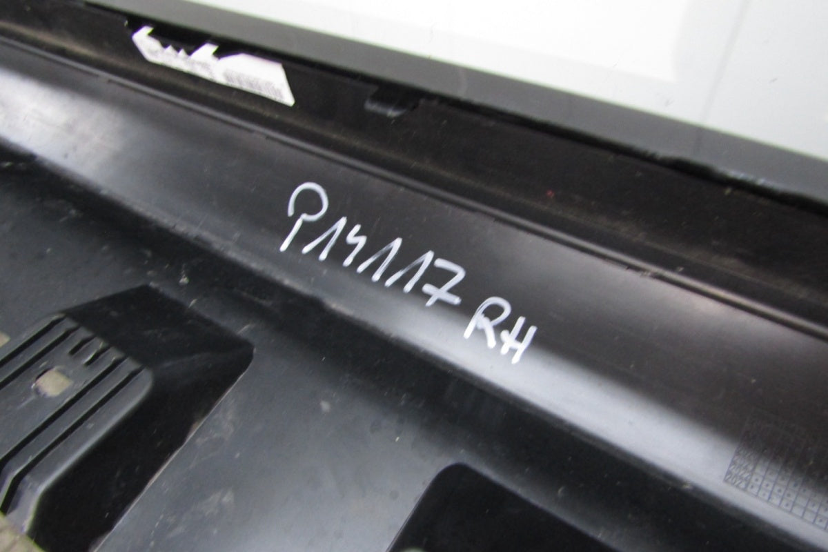 Lajsna praga desna Mercedes GLS X167 X-167 19- AMG 63