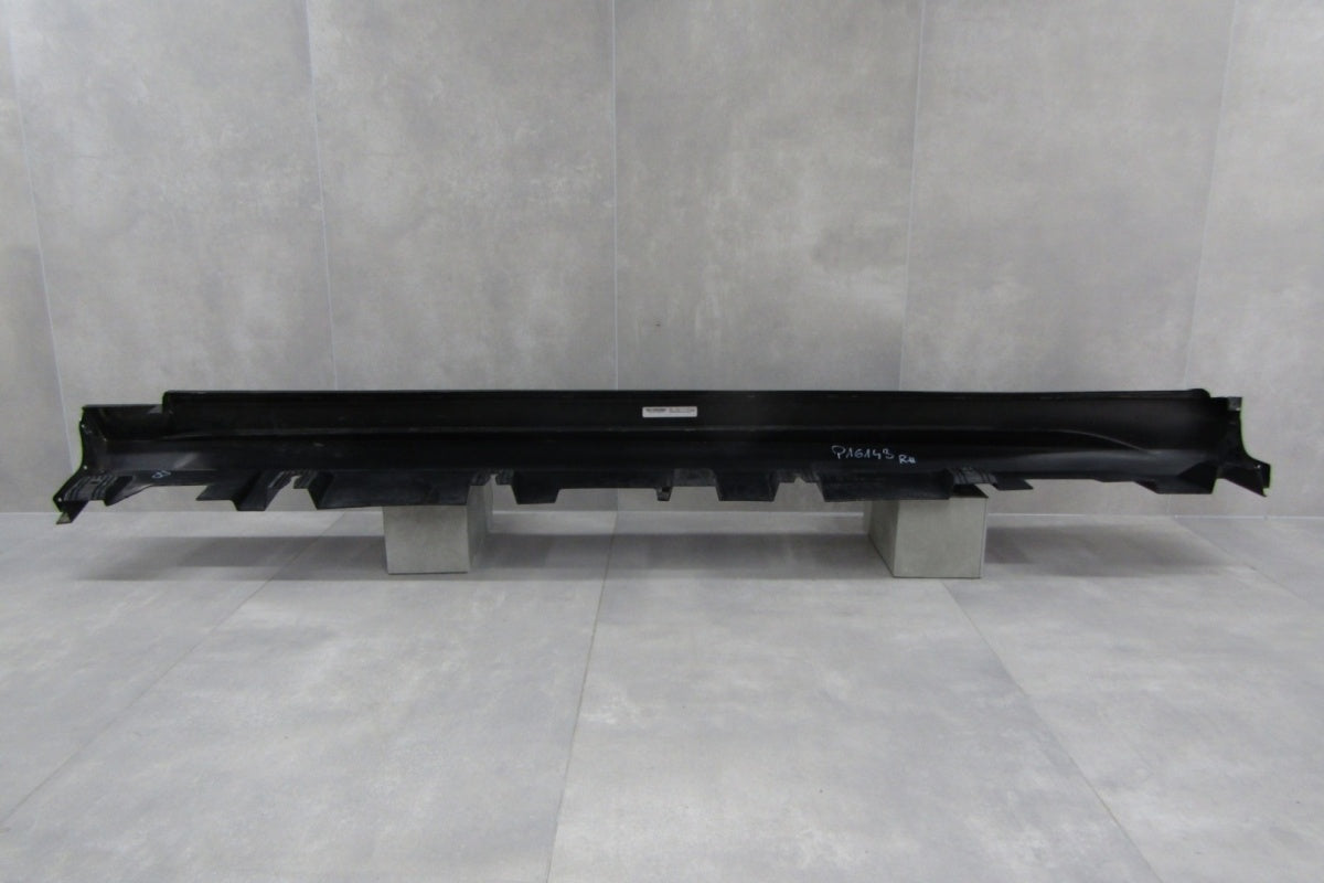 Lajsna praga desni Mercedes GLS X167 X-167 19- AMG