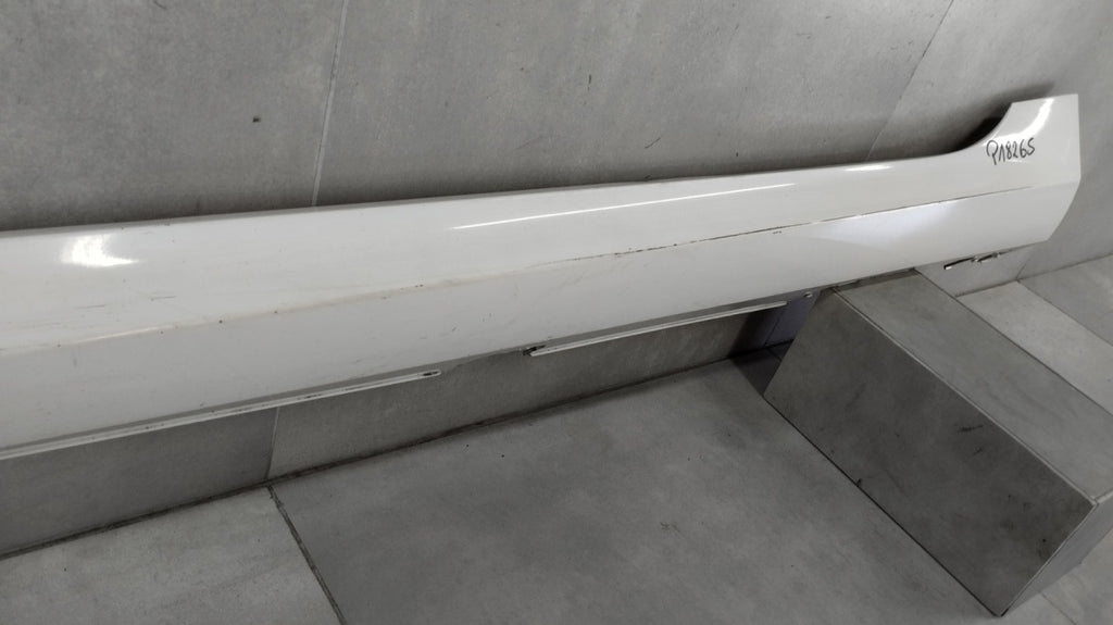 Lajsna praga lijevi Ford Fiesta MK8 ST Line ST 5D 18-