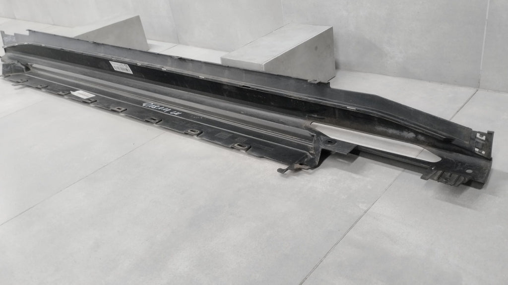 Lajsna praga lijevi BMW i4 G26 BEV Electryk 20- i-4 dół listwy