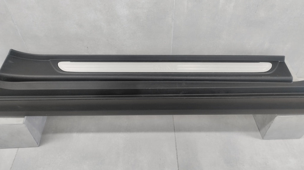 Lajsna praga desni Mini Cooper F56 F57 13-24
