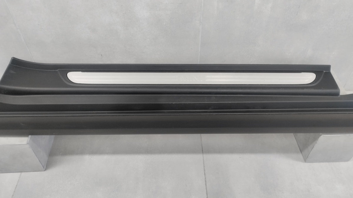 Lajsna praga desni Mini Cooper F56 F57 13-24
