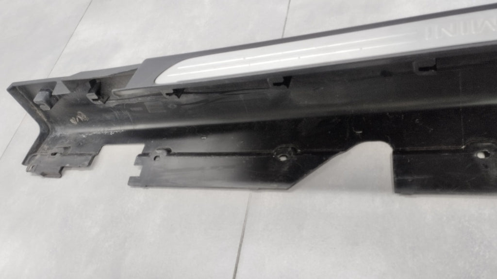 Lajsna praga desni Mini Cooper F56 F57 13-24