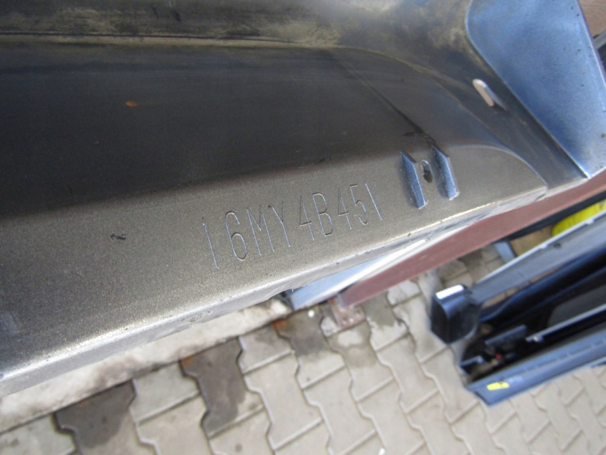 Lajsna praga desna Mitsubishi Outlander 3 Lif 15