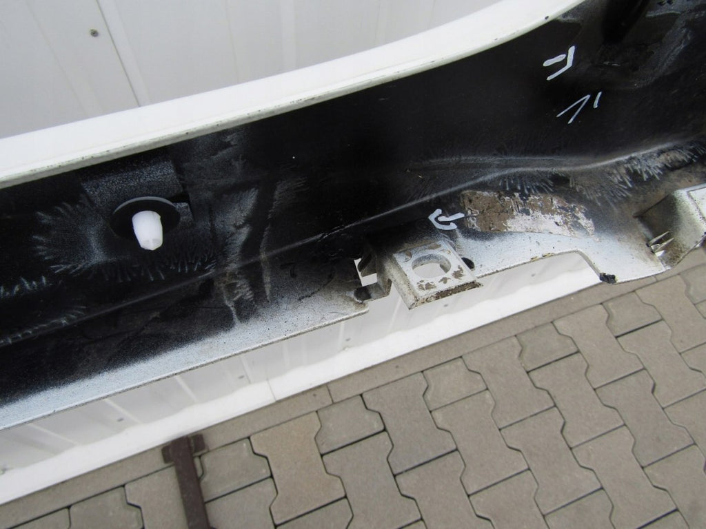 Lajsna praga desna Nissan Leaf II ZE1 17-