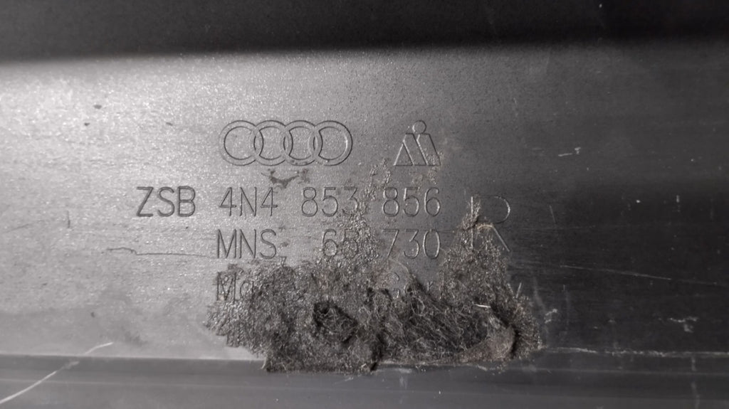 Lajsna praga desni Audi A8 długa LWB 17-26 D5 4N4