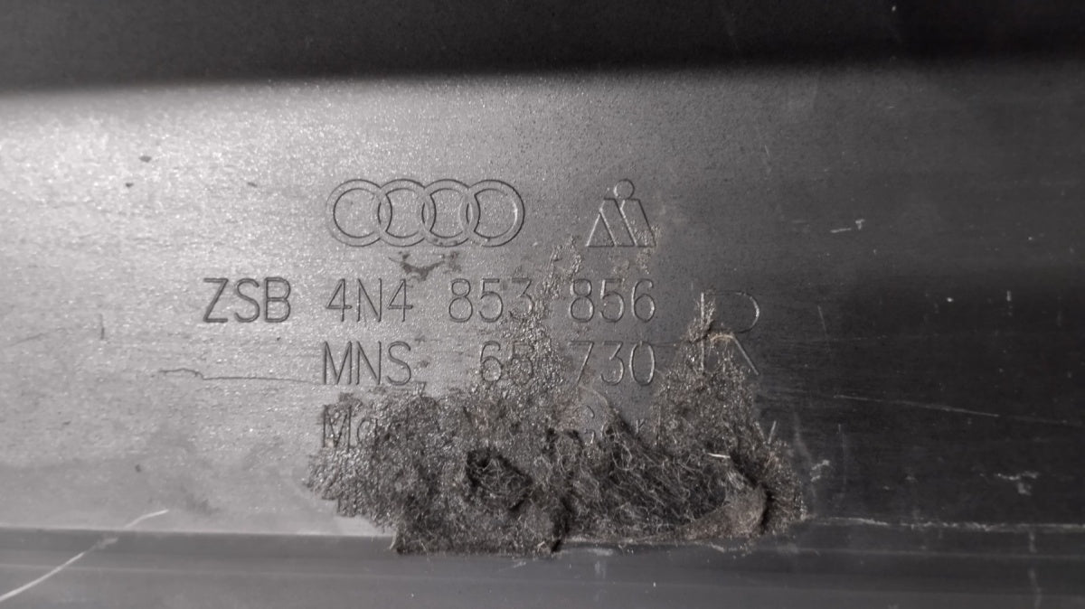 Lajsna praga desni Audi A8 długa LWB 17-26 D5 4N4