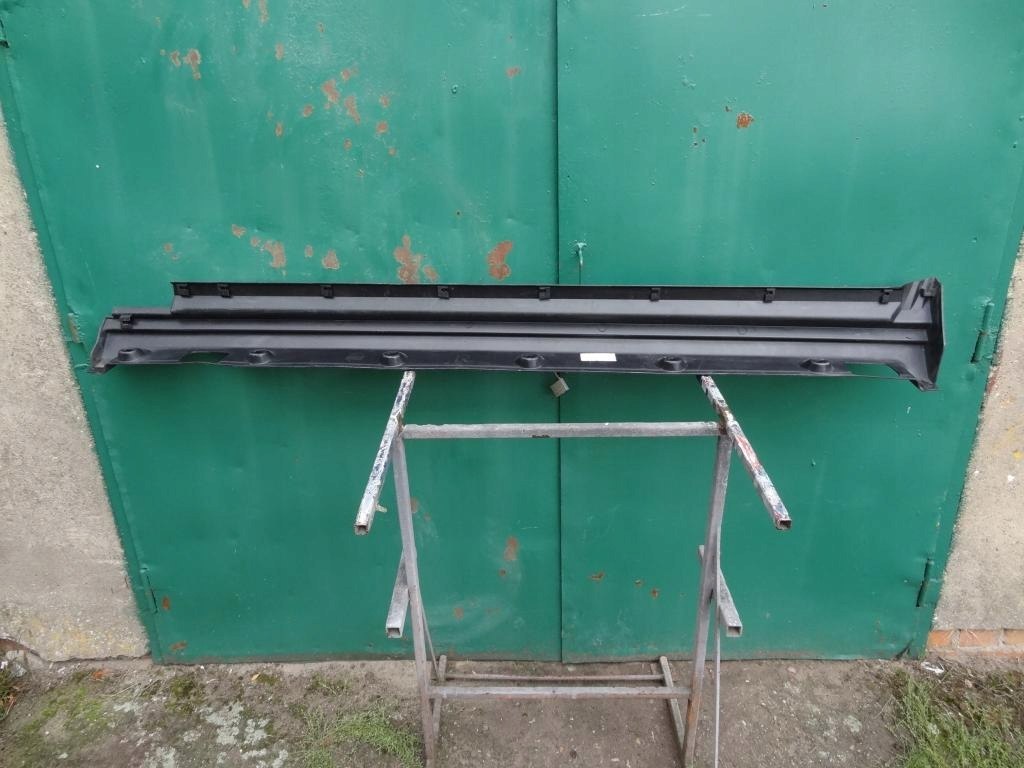 Lajsna praga desna Range Rover Vogue 02-07 próg