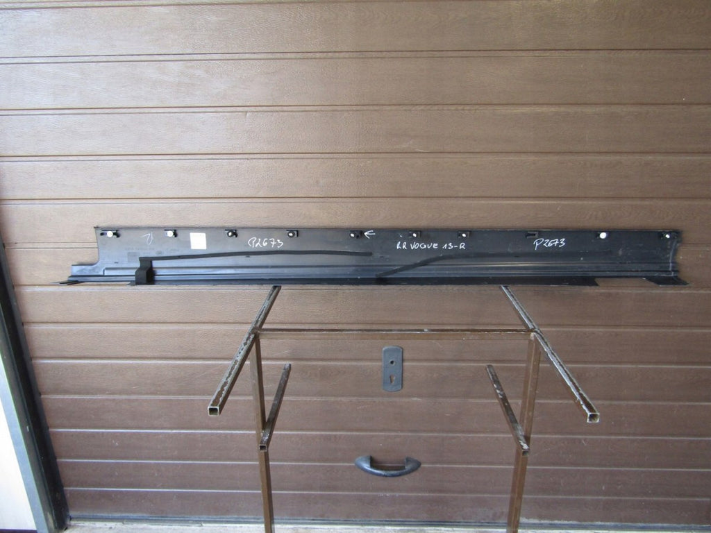 Lajsna praga desna Range Rover Vogue IV 12-