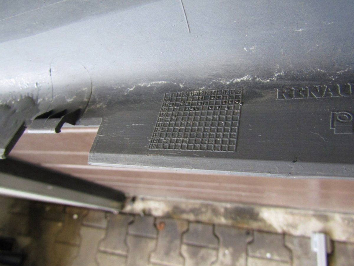 Lajsna praga desna Renault Megane II GT 3D 5D 06