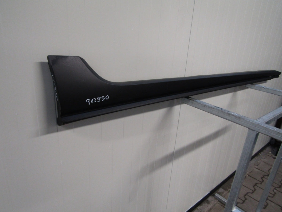 Lajsna praga desna Renault Megane IV 4 RS 18-