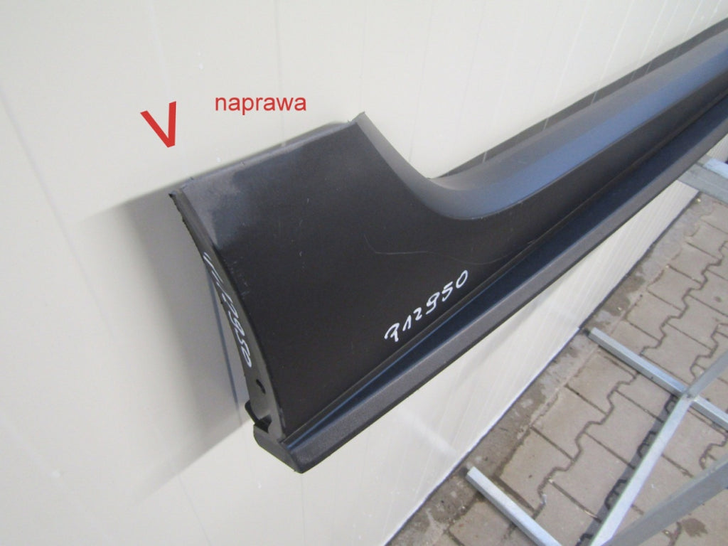 Lajsna praga desna Renault Megane IV 4 RS 18-