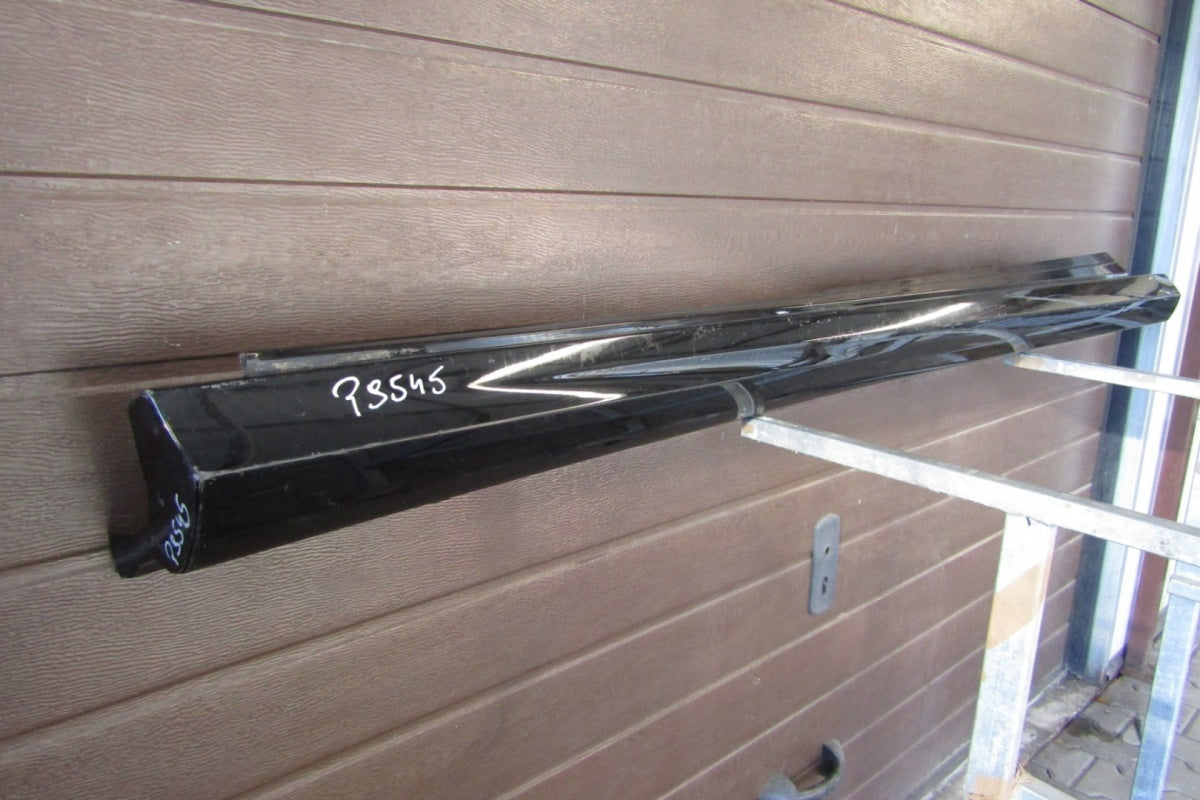Lajsna praga desna Mercedes ML 166 AMG 11 GLE 15