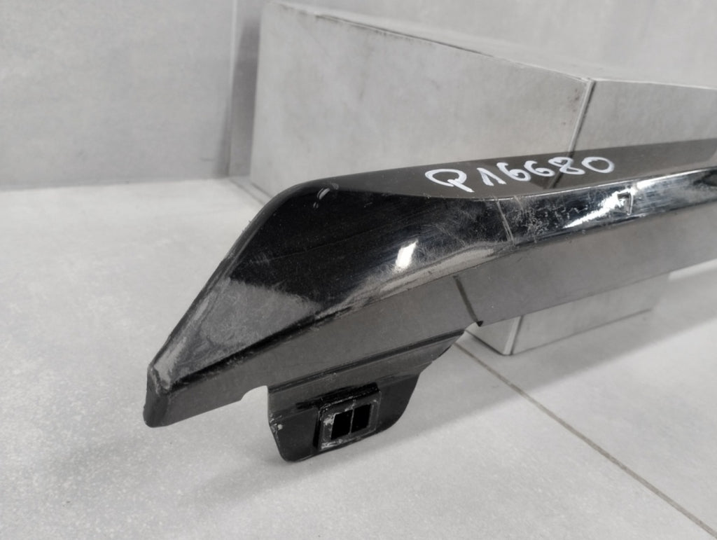 Lajsna praga desna Skoda Kamiq Monte Carlo 658
