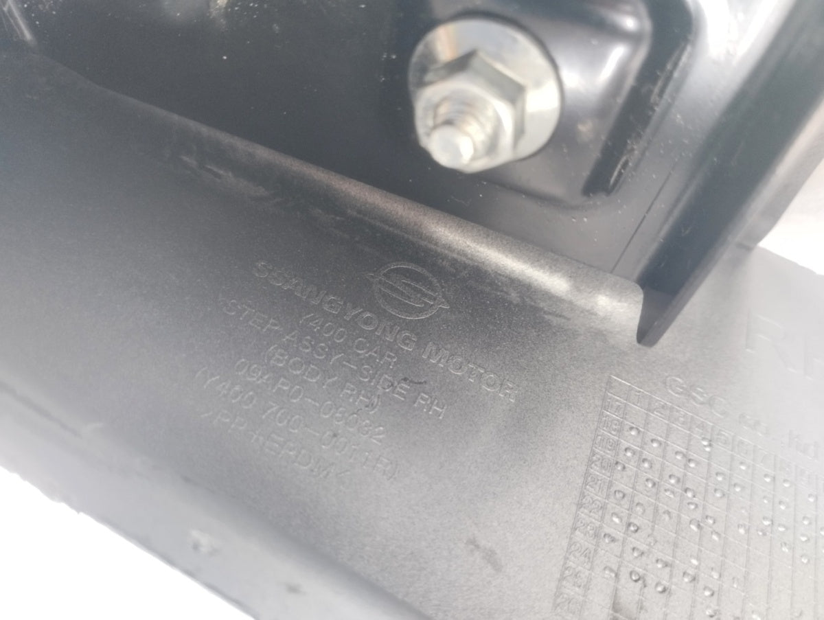 Lajsna praga desni Ssangyong Rexton 2 II Y450 Y40 17- stopień