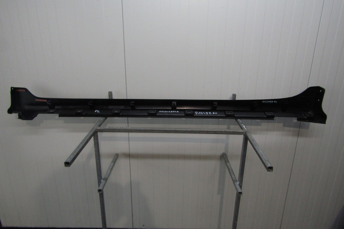 Lajsna praga desna Suzuki Swift Sport MK6 17-24 sport