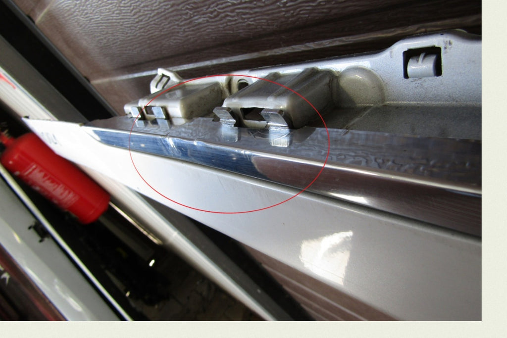 Lajsna praga desna Tesla S hrom Lift 16-