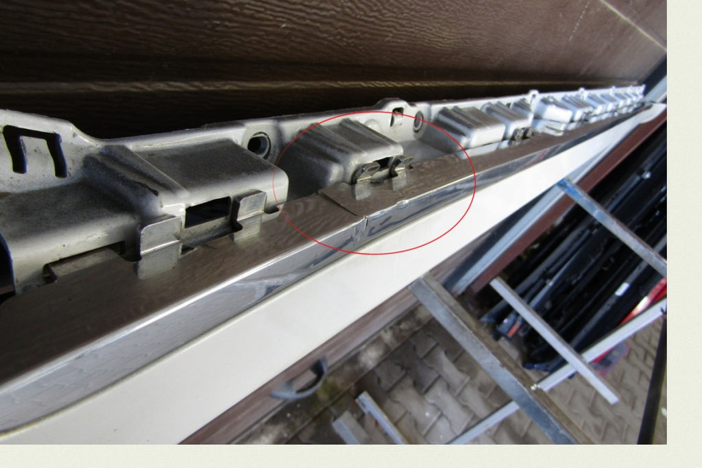Lajsna praga desna Tesla S hrom Lift 16-