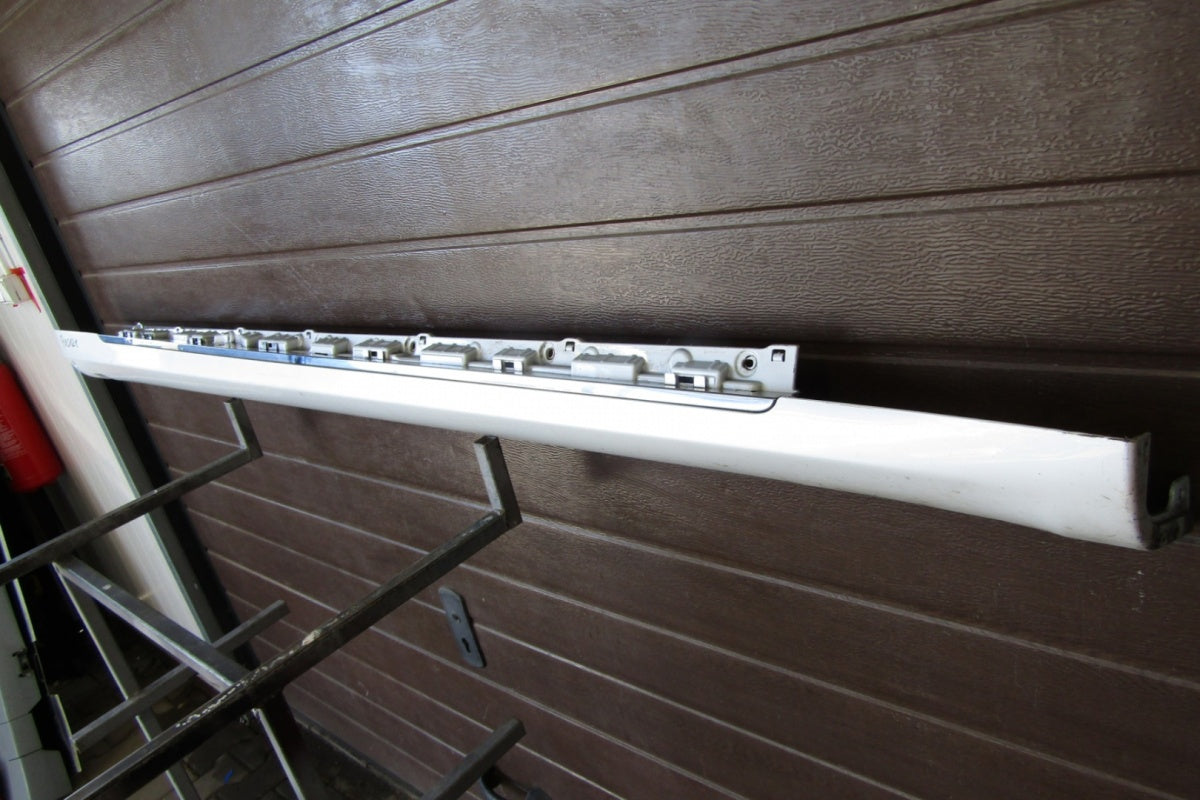 Lajsna praga desna Tesla S hrom Lift 16-