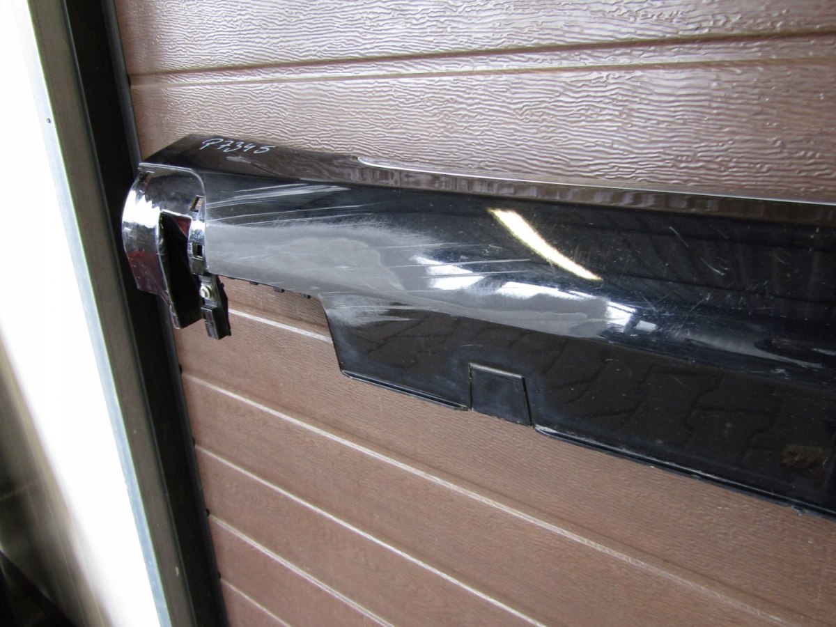 Lajsna praga desna Tesla S hrom Lift 16-
