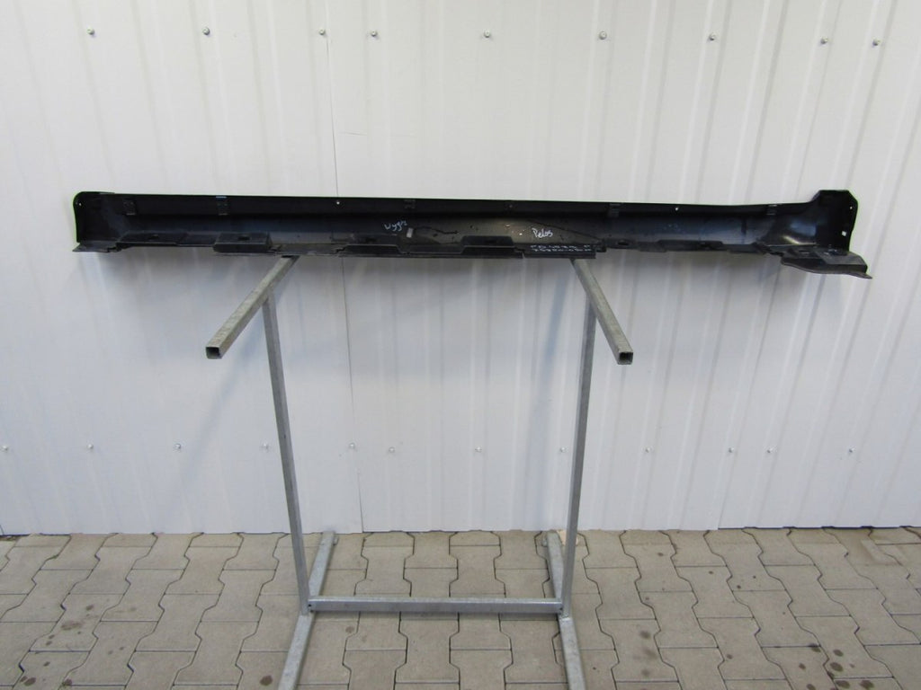 Lajsna praga desna Toyota Avensis T27 09- próg