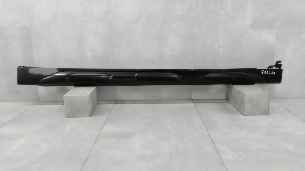 Lajsna praga desna BMW X2 F39 M Sport X 18-