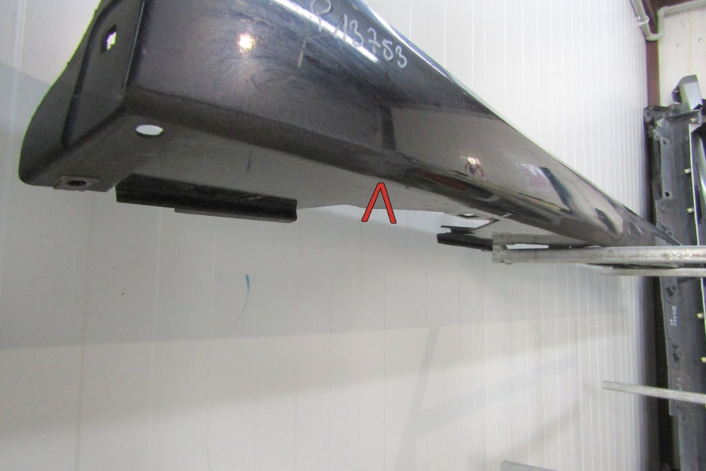 Lajsna praga desna Toyota Camry XV70 17- 75850 33130