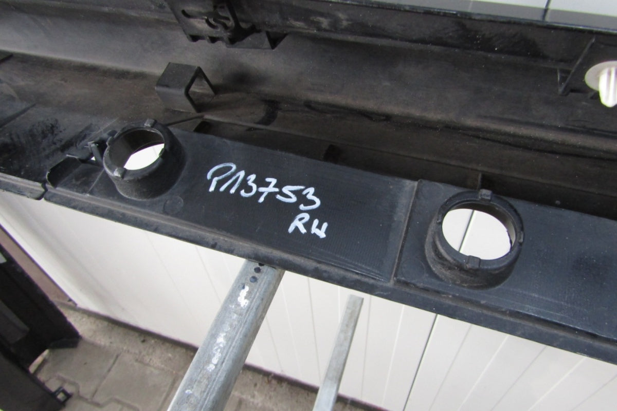 Lajsna praga desna Toyota Camry XV70 17- 75850 33130