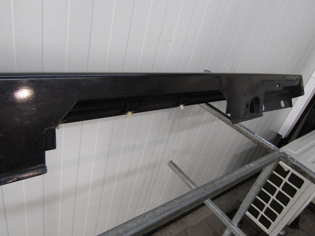 Lajsna praga desna Toyota Camry XV70 17- 75850 33130
