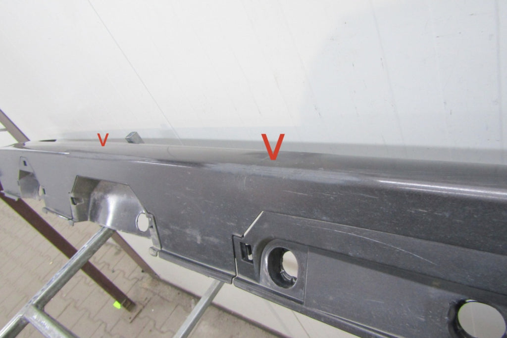 Lajsna praga desni Toyota Camry XV70 17- 75850 33130