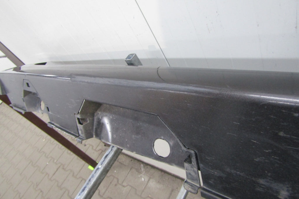 Lajsna praga desni Toyota Camry XV70 17- 75850 33130
