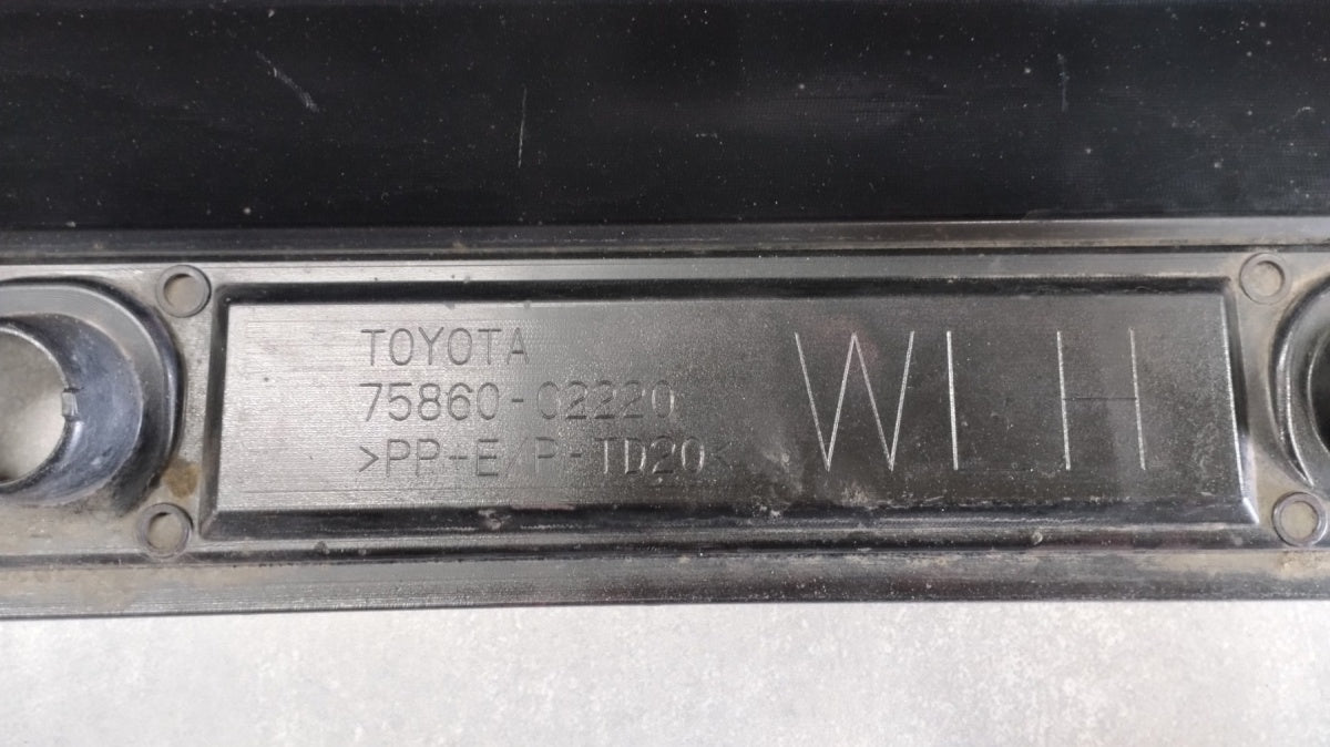 Lajsna praga lijevi Toyota Corolla XII kombi E21