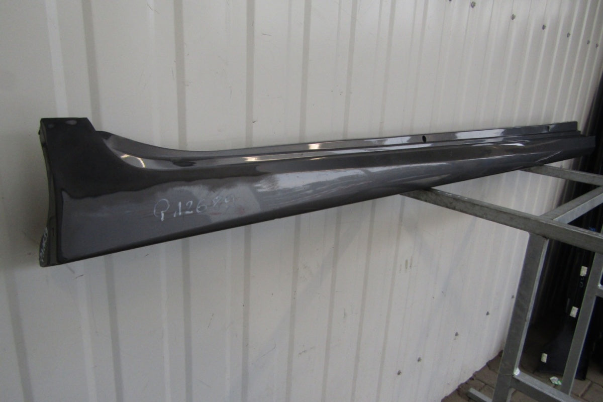 Lajsna praga desna Toyota Camry XV70 17- 75850 33130