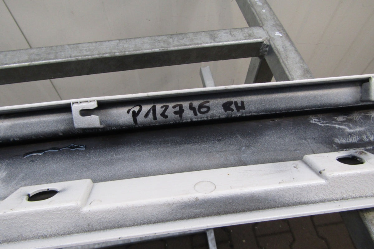 Lajsna praga desna Toyota Land Cruiser 150 09- 5D JM150