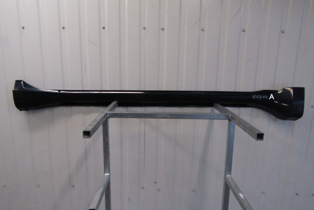 Lajsna praga desna Toyota Land Cruiser 150 09- 5D JM150