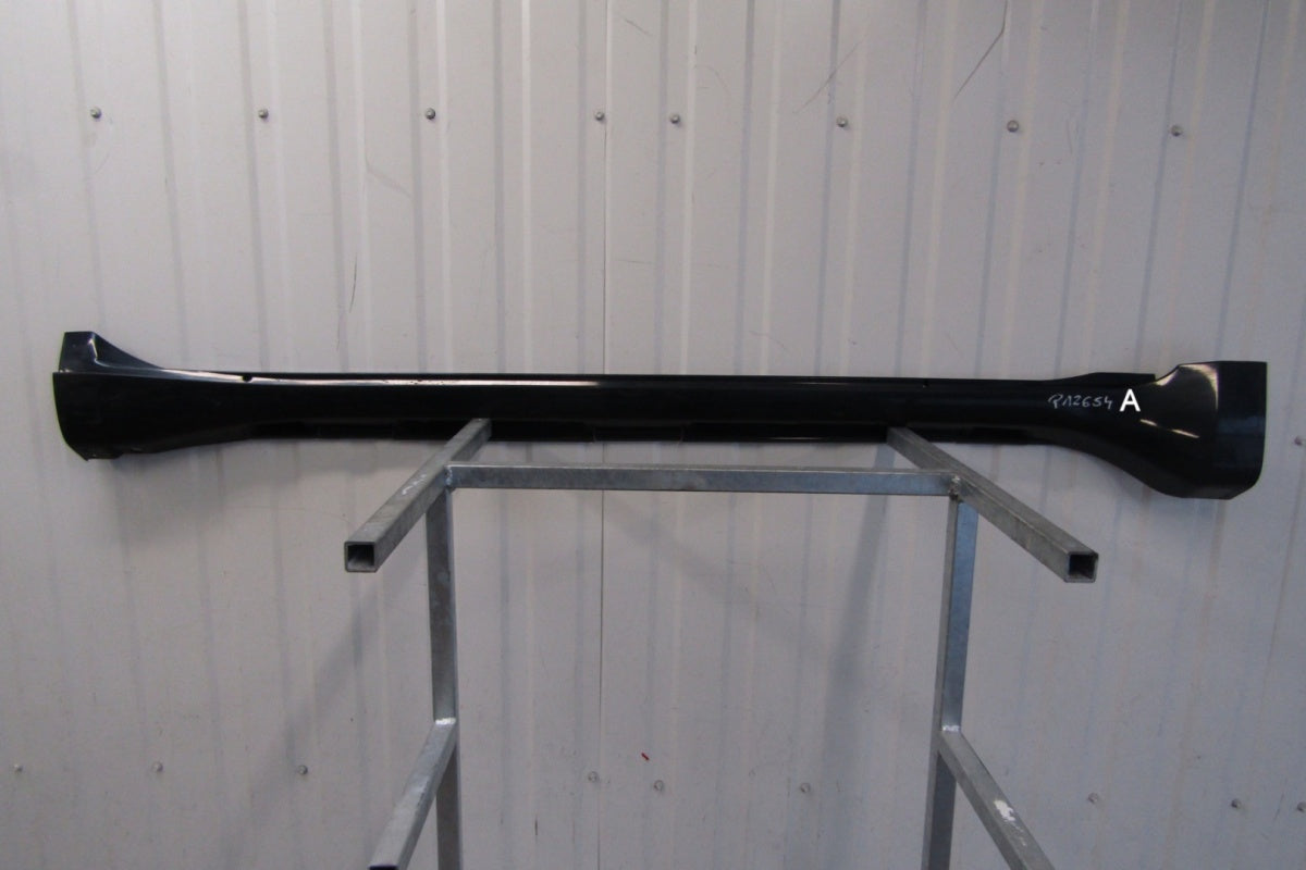 Lajsna praga desna Toyota Land Cruiser 150 09- 5D JM150