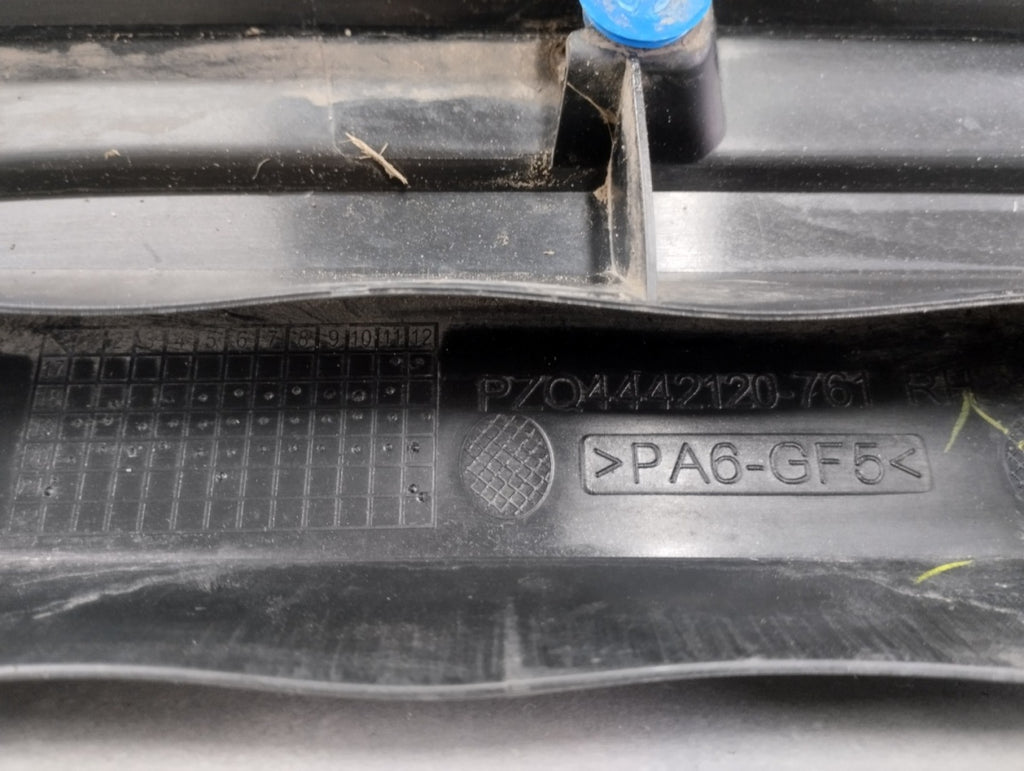 Lajsna praga desni Toyota RAV 4 RAV 4 5 V XA50 19- stopeń