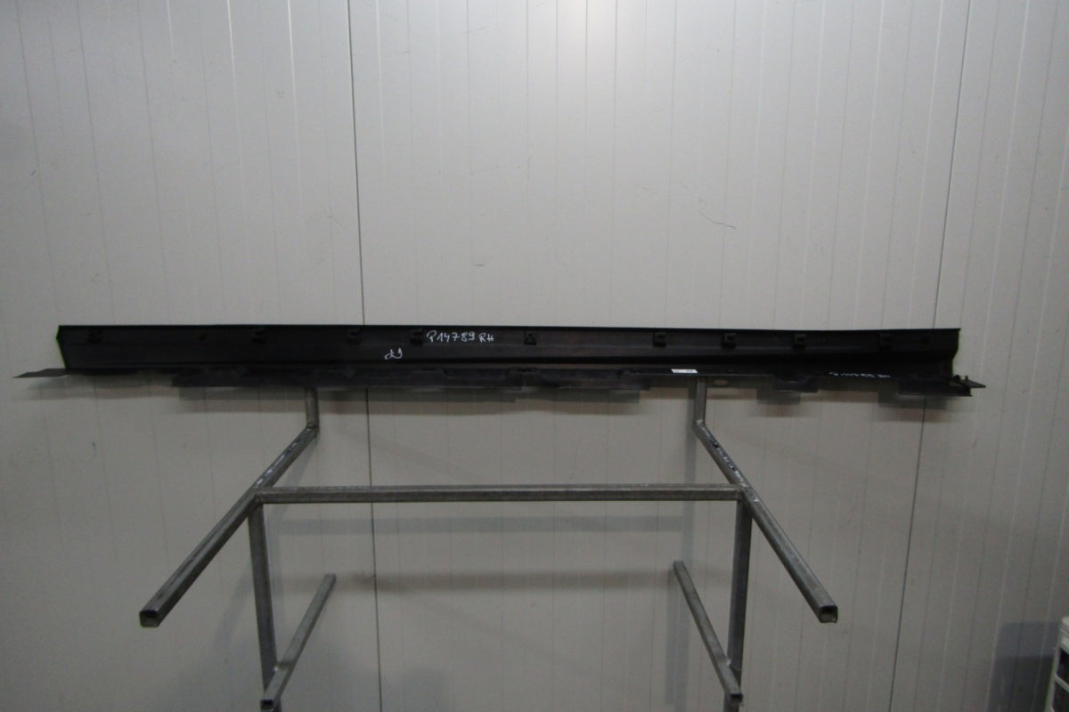 Lajsna praga desna Toyota RAV 4 RAV 4 5 V XA50 19-