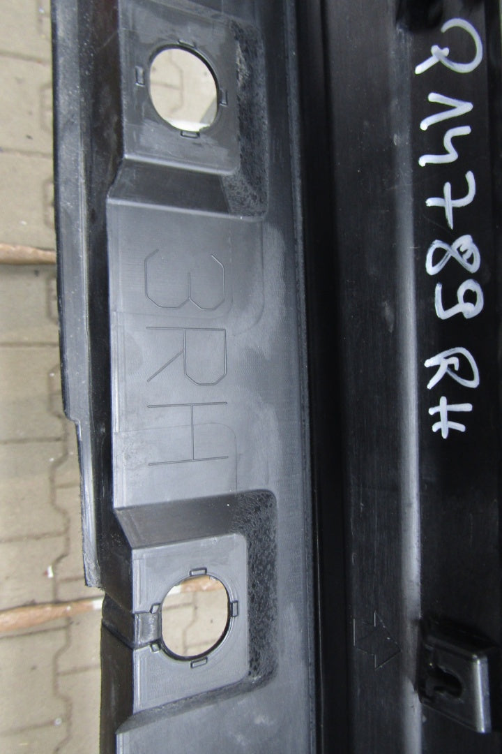 Lajsna praga desna Toyota RAV 4 RAV 4 5 V XA50 19-